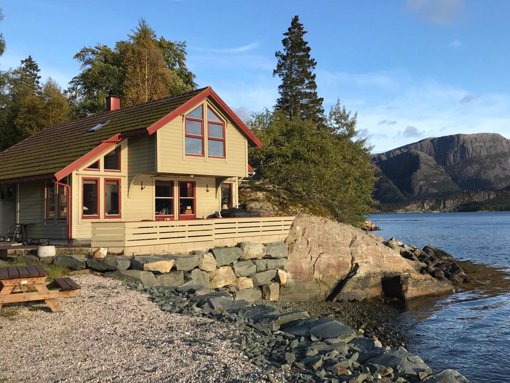 Seaside 3-Bedroom House Svelgen 外观 照片